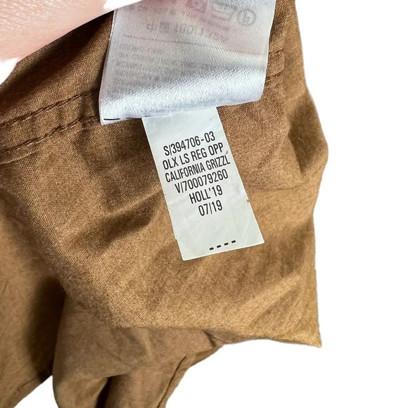 Old Navy • Men’s Slim Fit Poplin Shirt - Picture 6 of 7